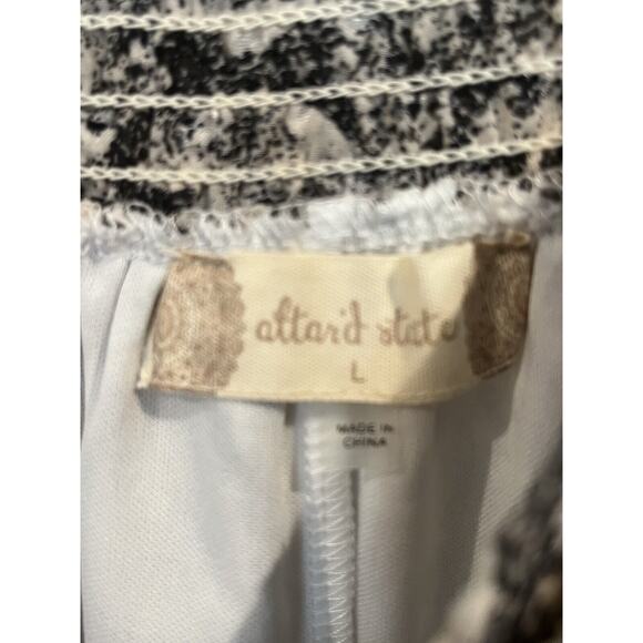 Altar’d State Smocked Elastic Waist Flutter Reptile Print Black/gray Skirt. Lg - Picture 3 of 6